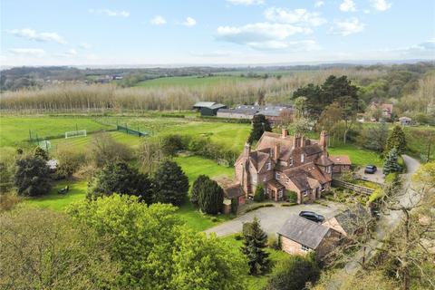 6 bedroom equestrian property for sale