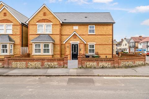 Albury Road, Merstham, Redhill... 1 bed flat for sale