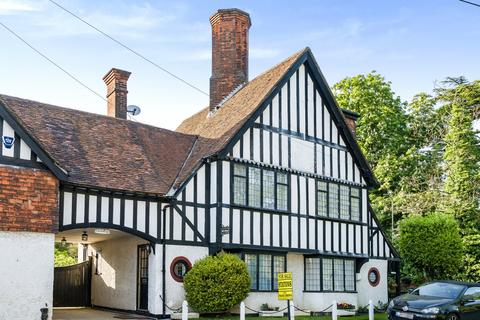 Highwood Hill, Mill Hill, London, NW7 2 bed semi