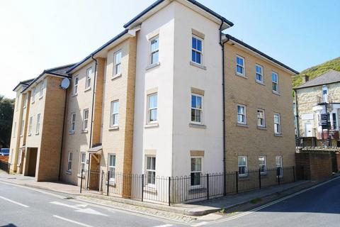 2 bedroom ground floor flat for sale