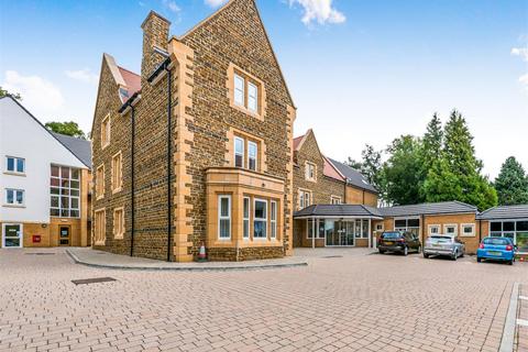 Wardington Court, Welford Road... 2 bed apartment for sale