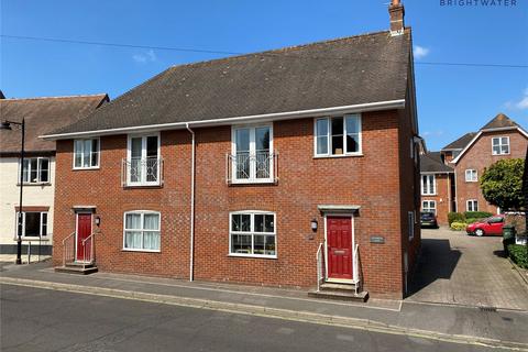 Christchurch Road, Ringwood... 2 bed apartment for sale