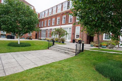 Hall Park Road, Hunmanby YO14 2 bed flat for sale