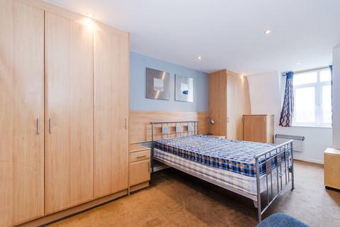 Station Road, Harrow, HA1 2 bed flat for sale