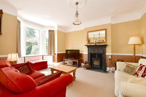 Crowborough Hill, Crowborough, East... 5 bed semi