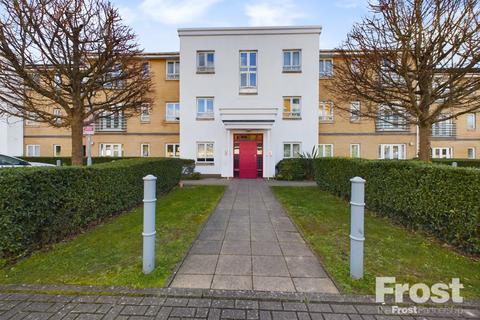 Sovereign Heights, Langley... 2 bed apartment for sale
