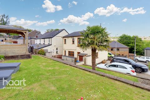 The Woods, Pontypool 3 bed detached house for sale
