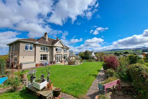 Pendre, Brecon, Powys. 4 bed townhouse for sale