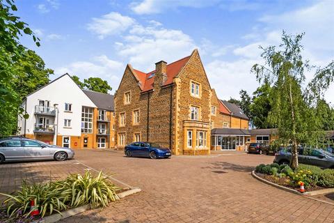 Wardington Court, Welford Road... 1 bed apartment for sale