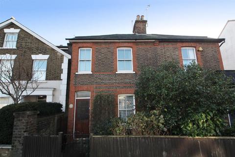Wood Street, Barnet EN5 2 bed semi