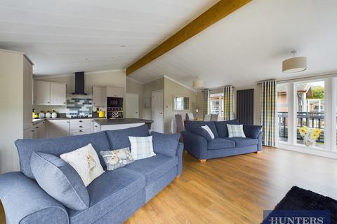 Old Malton Road, Staxton, Scarborough 2 bed park home for sale