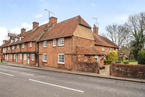 Hook Road, Hook RG29 3 bed end of terrace house for sale