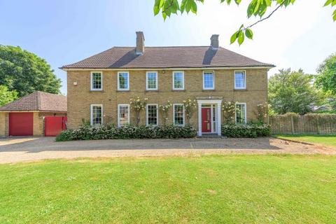 6 bedroom detached house for sale