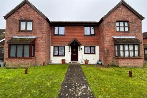 St Anne's Road, Godalming GU7 2 bed terraced house for sale