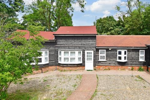 Murthering Lane, Navestock, Romford... 1 bed semi