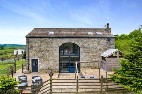 Skipton Old Road, Colne, Lancashire, BB8 3 bed house for sale