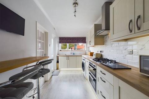 Sherbooke Avenue, HU5 3 bed end of terrace house for sale