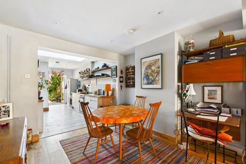 Gainsborough Road, Felixstowe... 3 bed terraced house for sale