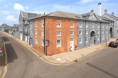 5 bedroom town house for sale