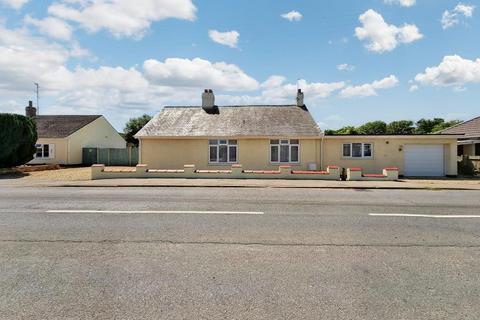 4 bedroom detached bungalow for sale