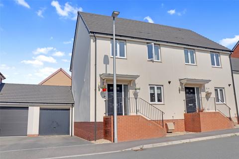 Claypits Road, Roundswell... 3 bed semi