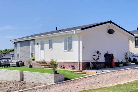 2 bedroom detached house for sale
