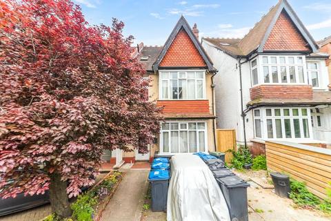 Blenheim Park Road, SOUTH CROYDON... 1 bed apartment for sale