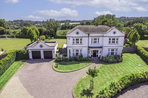Lloyd Close, Goffs Oak EN7 5 bed detached house for sale