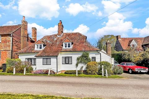Mill Street, Iden Green, Cranbrook, Kent 2 bed detached house for sale