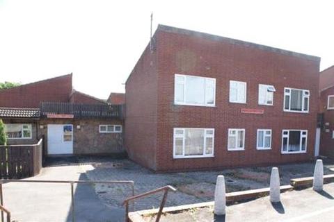 Lanchester Gardens, Worksop... 2 bed apartment for sale