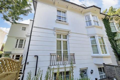 Preston Road, Brighton, East Sussex 2 bed flat for sale