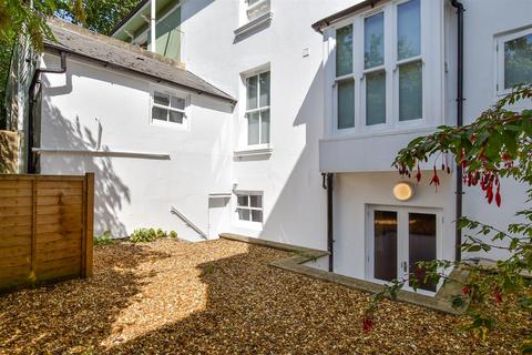 Preston Road, Brighton, East Sussex 2 bed flat for sale
