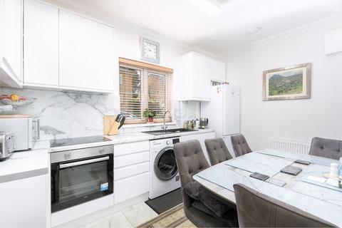 Alexander Buildings, Station Approach... 1 bed maisonette for sale