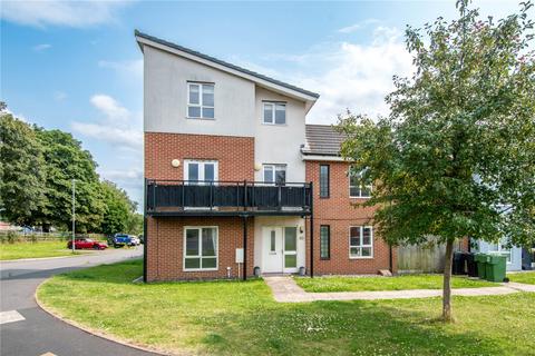 Oldfield Road, Bromsgrove... 3 bed semi