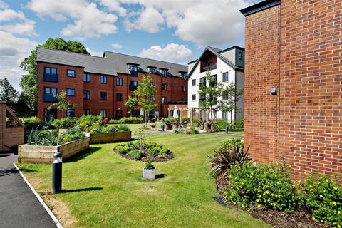 Balshaw Court Burlington Gardens... 2 bed apartment for sale