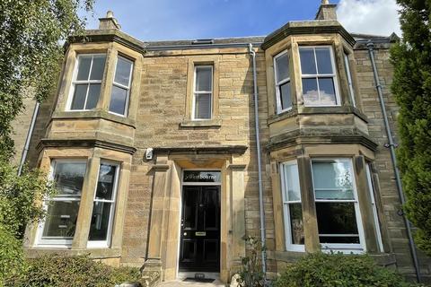 6 bedroom maisonette for sale