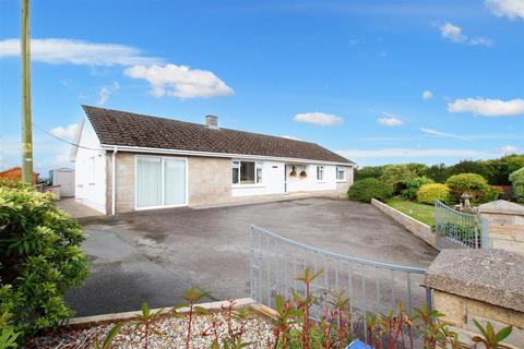 Beulah Road, Bryngwyn, Newcastle Emlyn 4 bed detached bungalow for sale