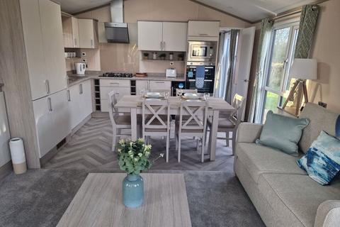 Promenade Way, Brightlingsea, CO7 2 bed lodge for sale