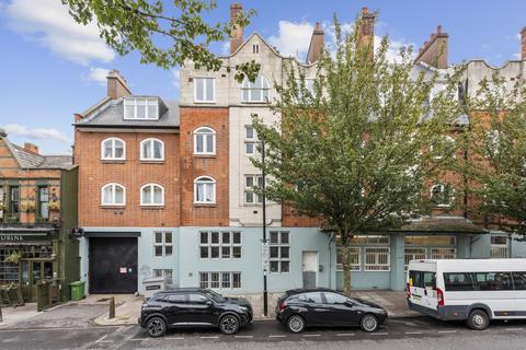 Blackstock Road, London, N5 1 bed apartment for sale