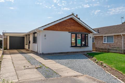 Owlwood Lane, Dunnington, York, YO19 3 bed detached bungalow for sale