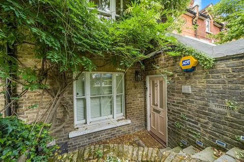 Medfield Street, Putney 2 bed flat for sale