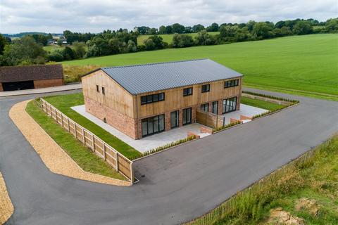 Treetops, Old Hall Farm Barns... 4 bed semi