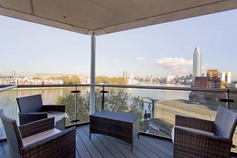 1 Riverlight Quay, Nine Elms, London... 2 bed flat for sale