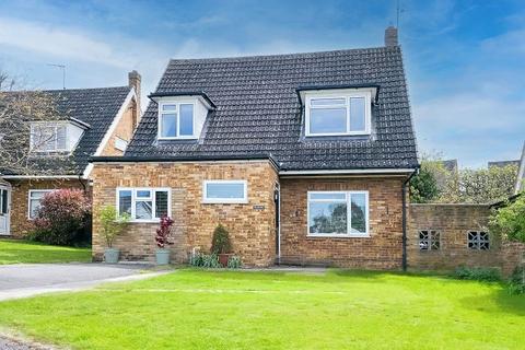 Links Way, Little Bookham KT23 4 bed detached house for sale