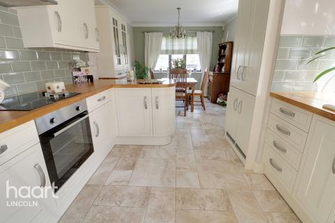 Mill Lane, Saxilby, Lincoln 3 bed detached bungalow for sale