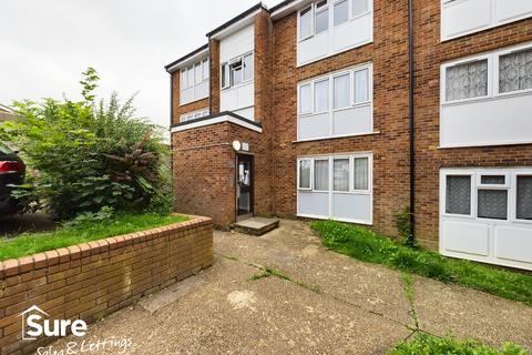 Kimpton Close, Hemel Hempstead... 1 bed apartment for sale