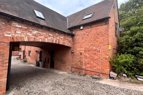 Water Orton Lane, Sutton Coldfield 2 bed barn conversion for sale