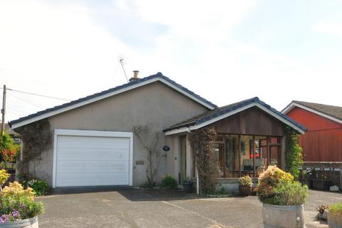 Creebridge, Newton Stewart, DG8 3 bed detached bungalow for sale