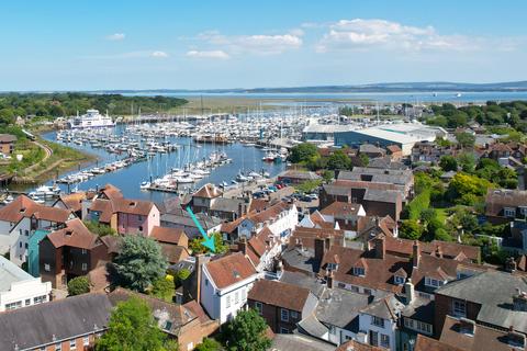 Quay Hill, Lymington SO41 4 bed townhouse for sale
