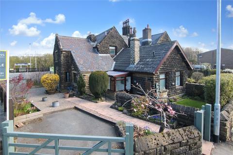 Station Road, Steeton, BD20 3 bed semi